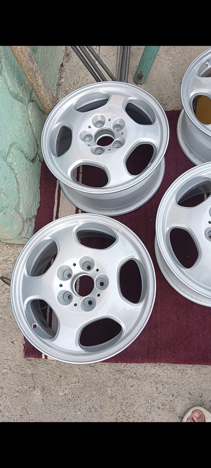 Продам диски R16