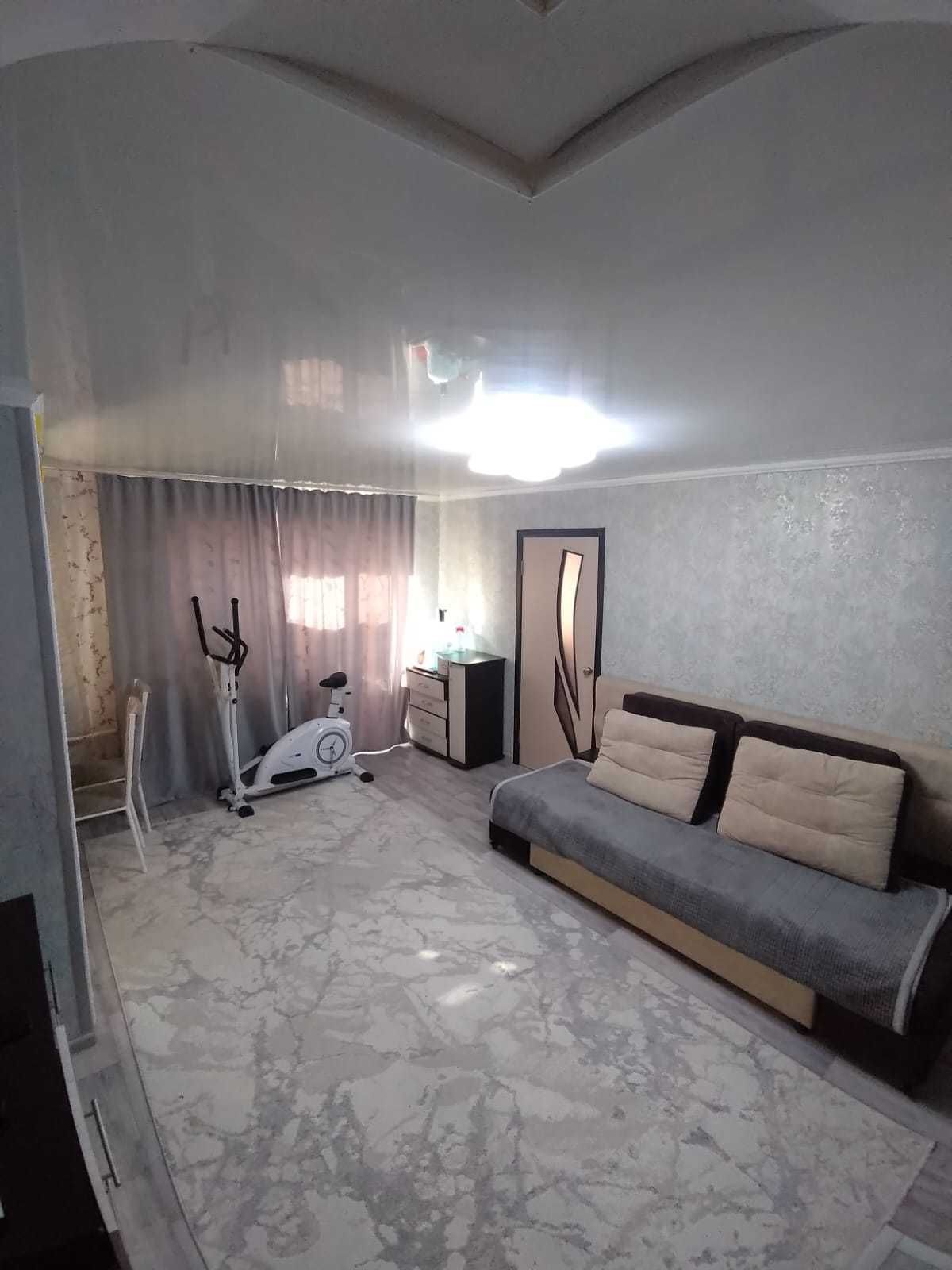Продам 3к кв в кирпичном доме р-н 3 гор. больницы!!!