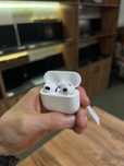 Apple Airpods 3.