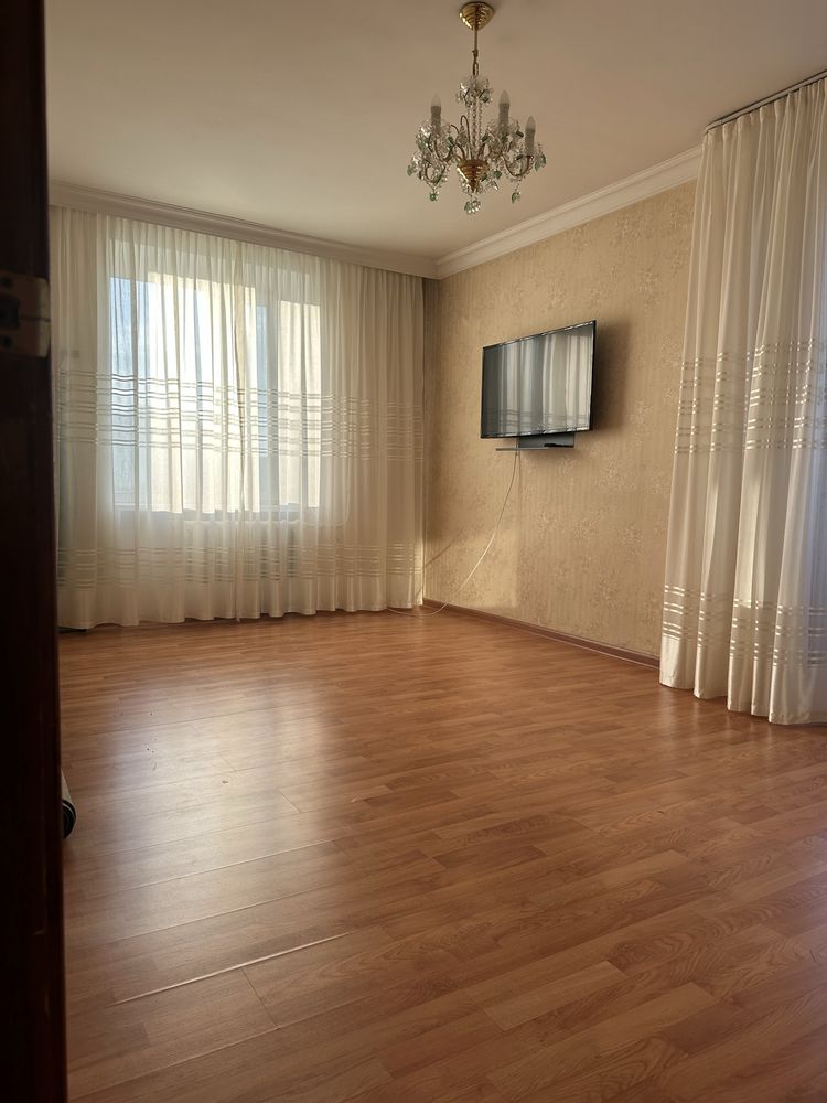 Продам Трехкомнатную квартиру