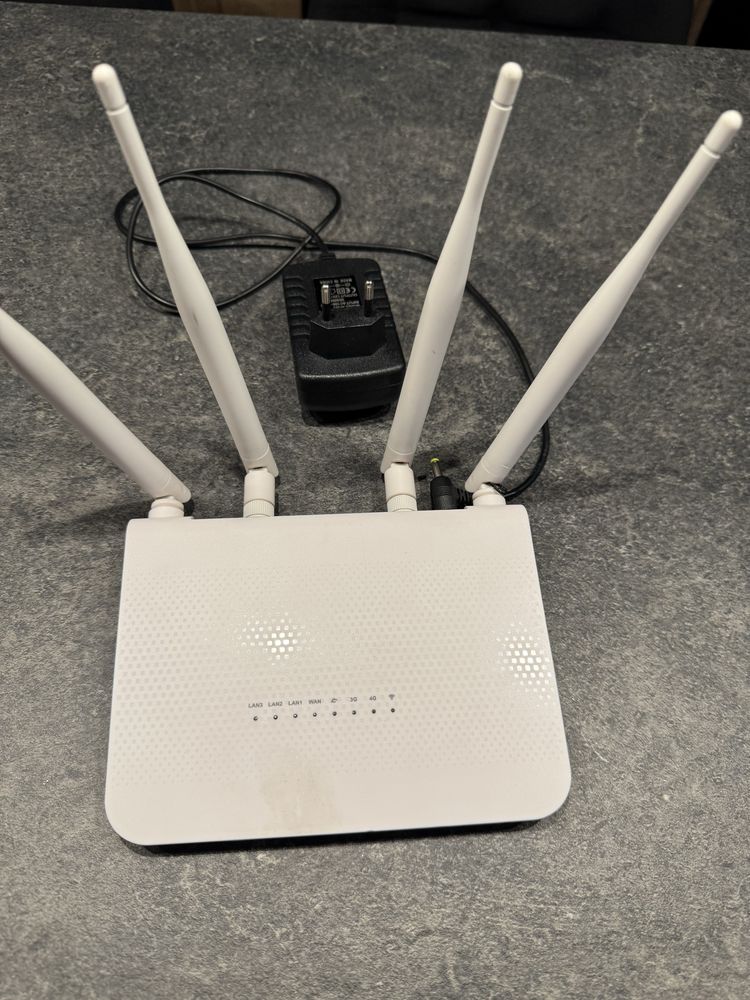 Продам wi-fi роутер.