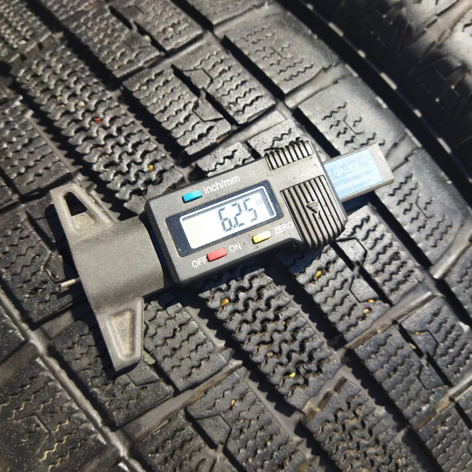 215/60/R16 пара Toyo