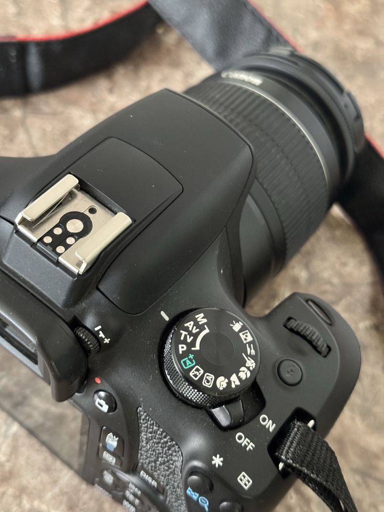 Продам фотоаппарат полупрофессиональный
