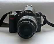 Продам зеркальный фотоаппарат Nikon D3000