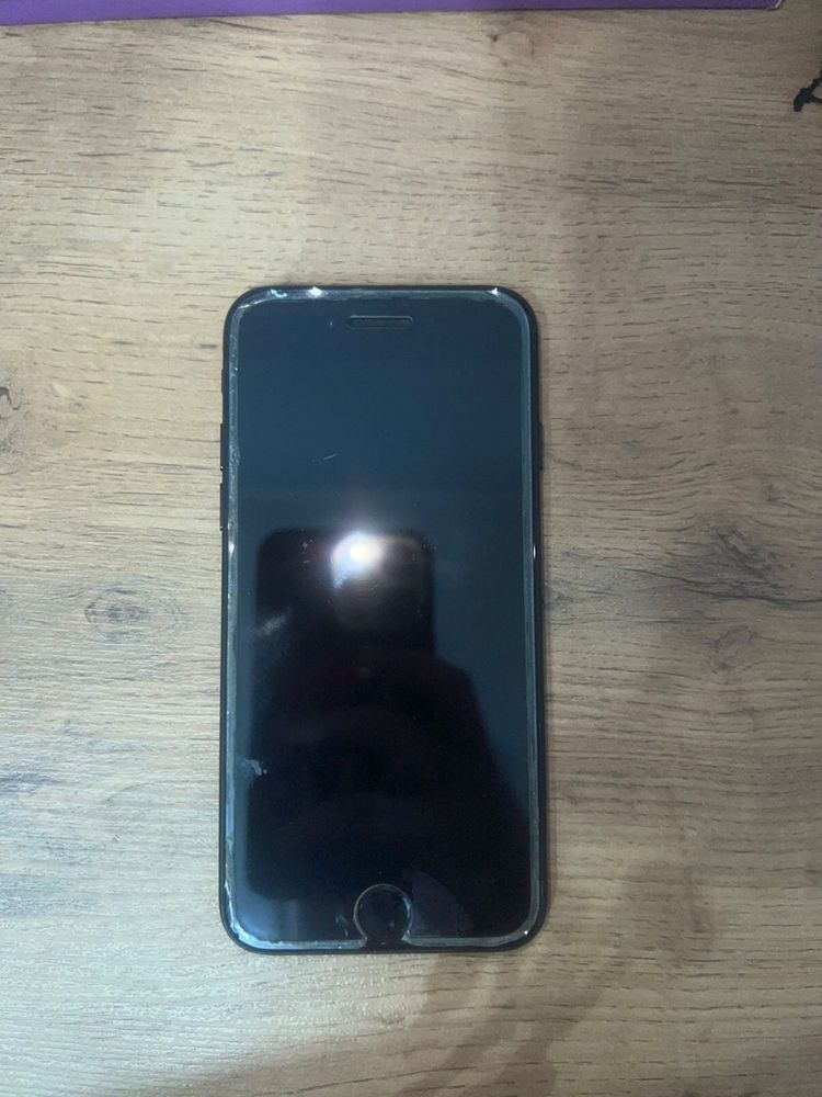 Продам IPhone-7, б/у