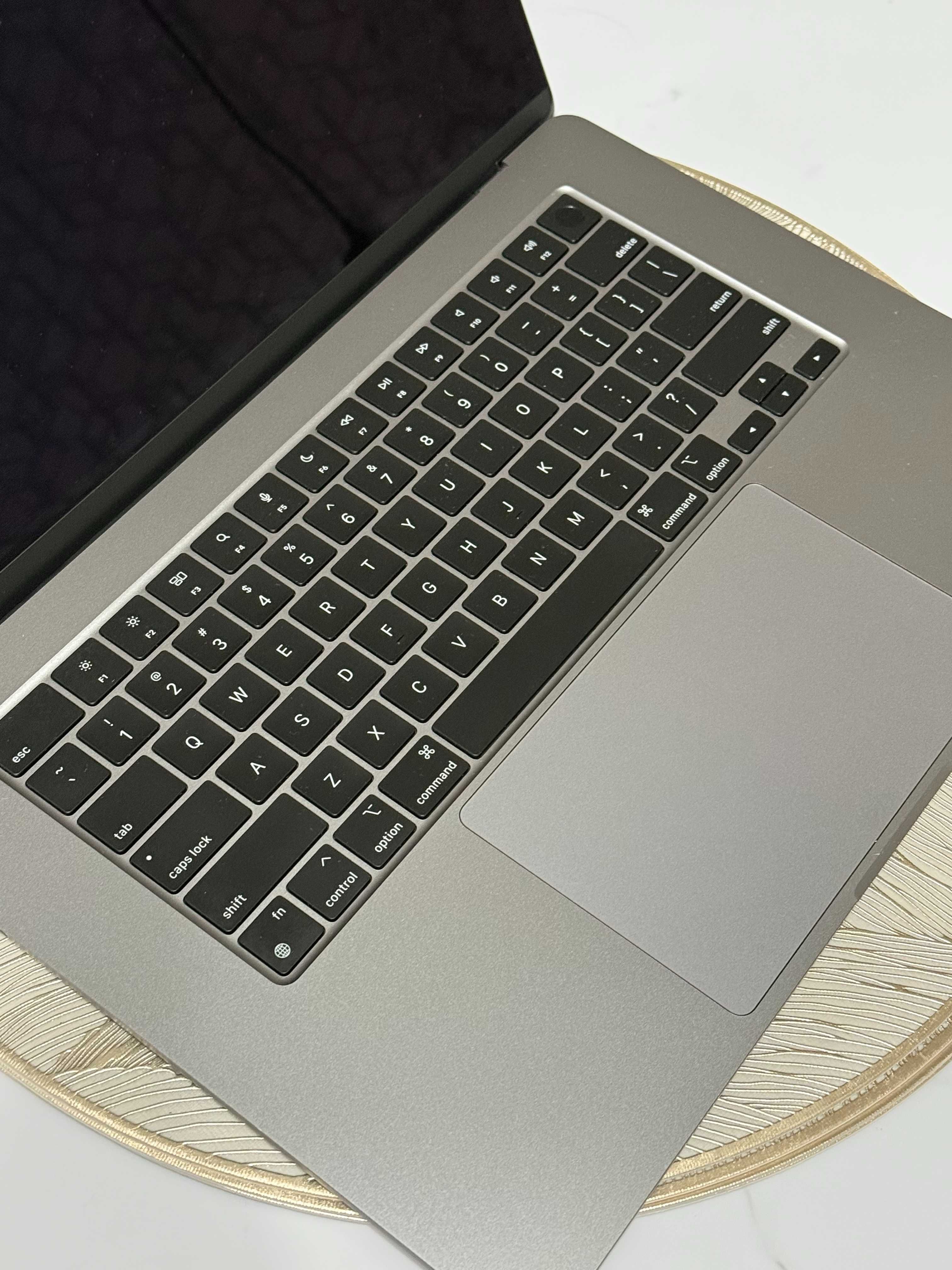 Ноутбук Макбук Air M2