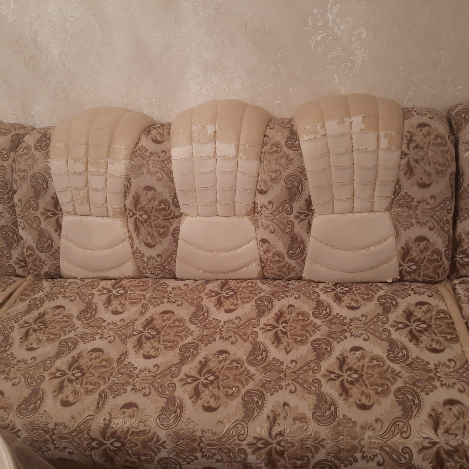 Продаю угловой диван