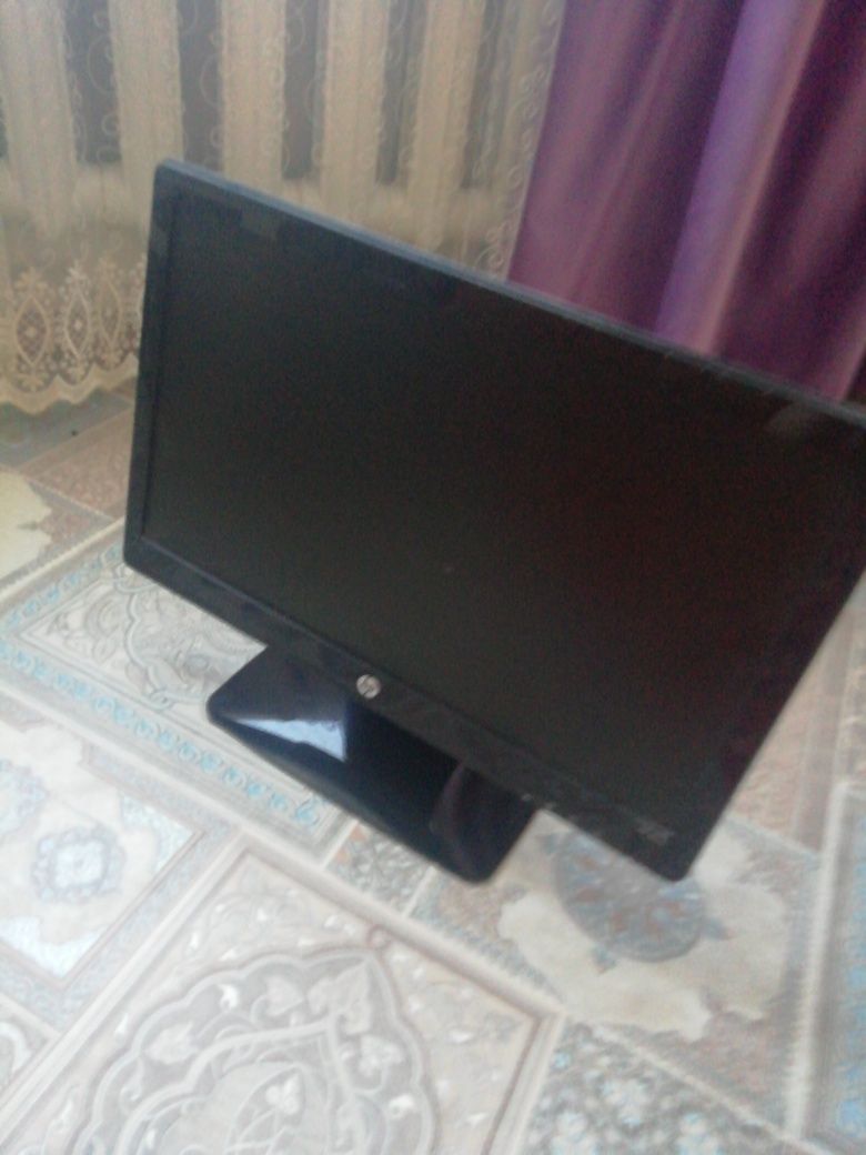 Компьютер Hp 2011x монитор, блок питания и клавиатура