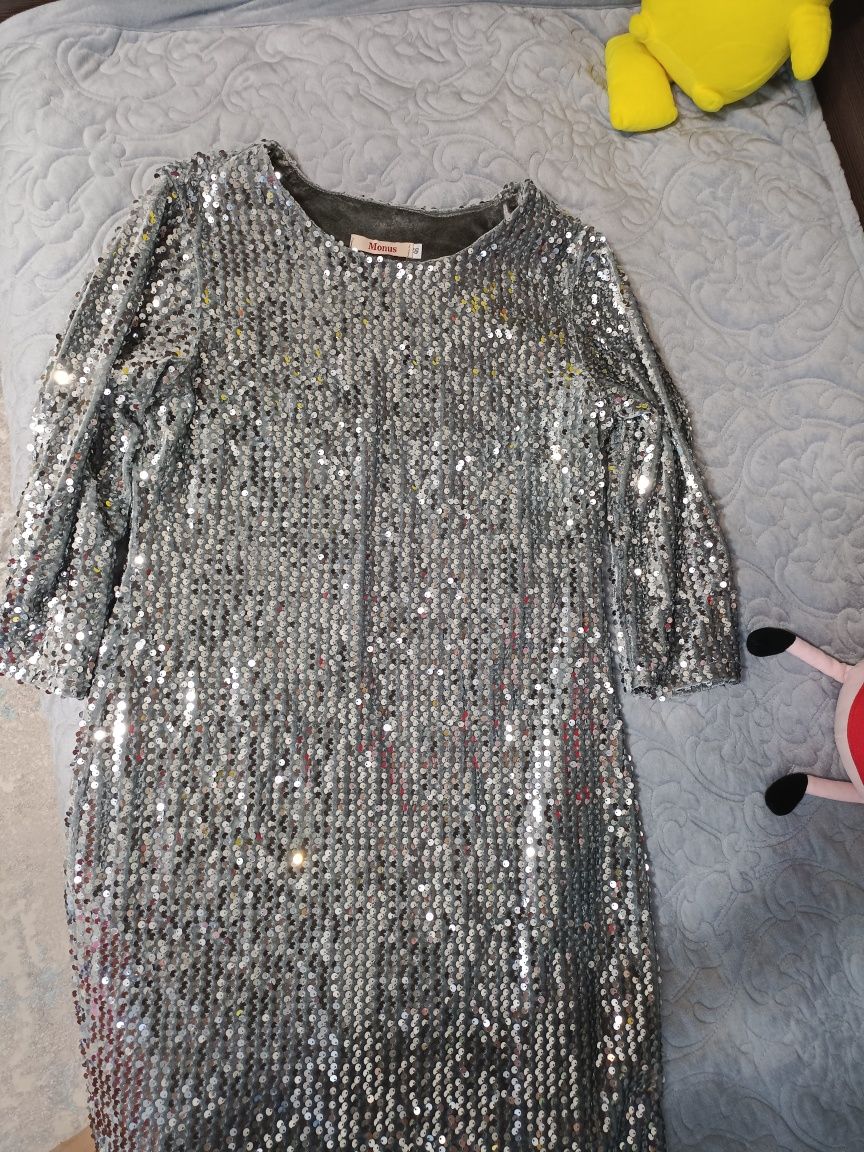 Продам платье 46р
