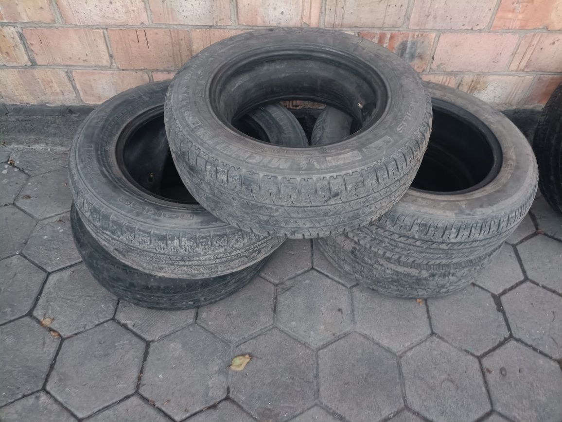Шины 195/70 r 15 C.