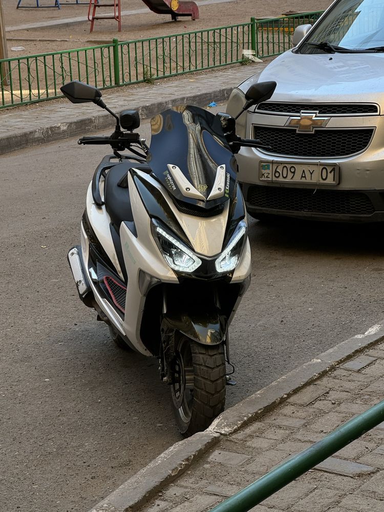 Продам мопед Макси 150куб