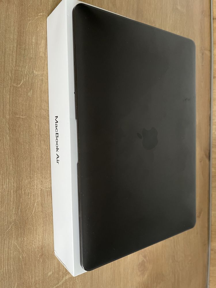 Продается ноутбук MacBook Air