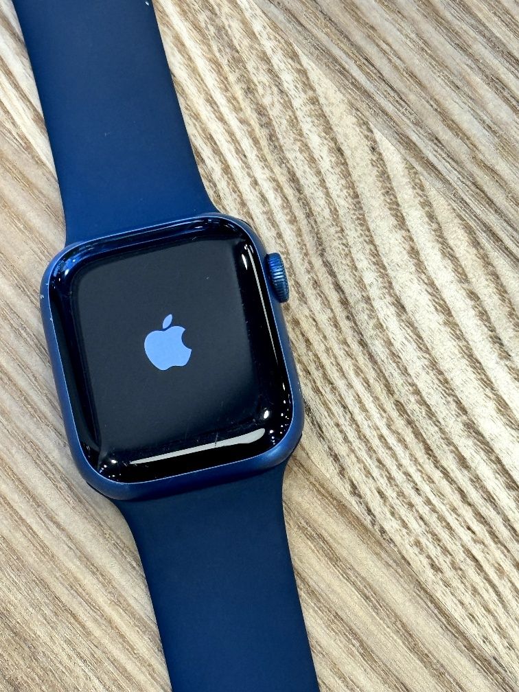 Apple Watch Series 7 | 41 мм | 32 ГБ