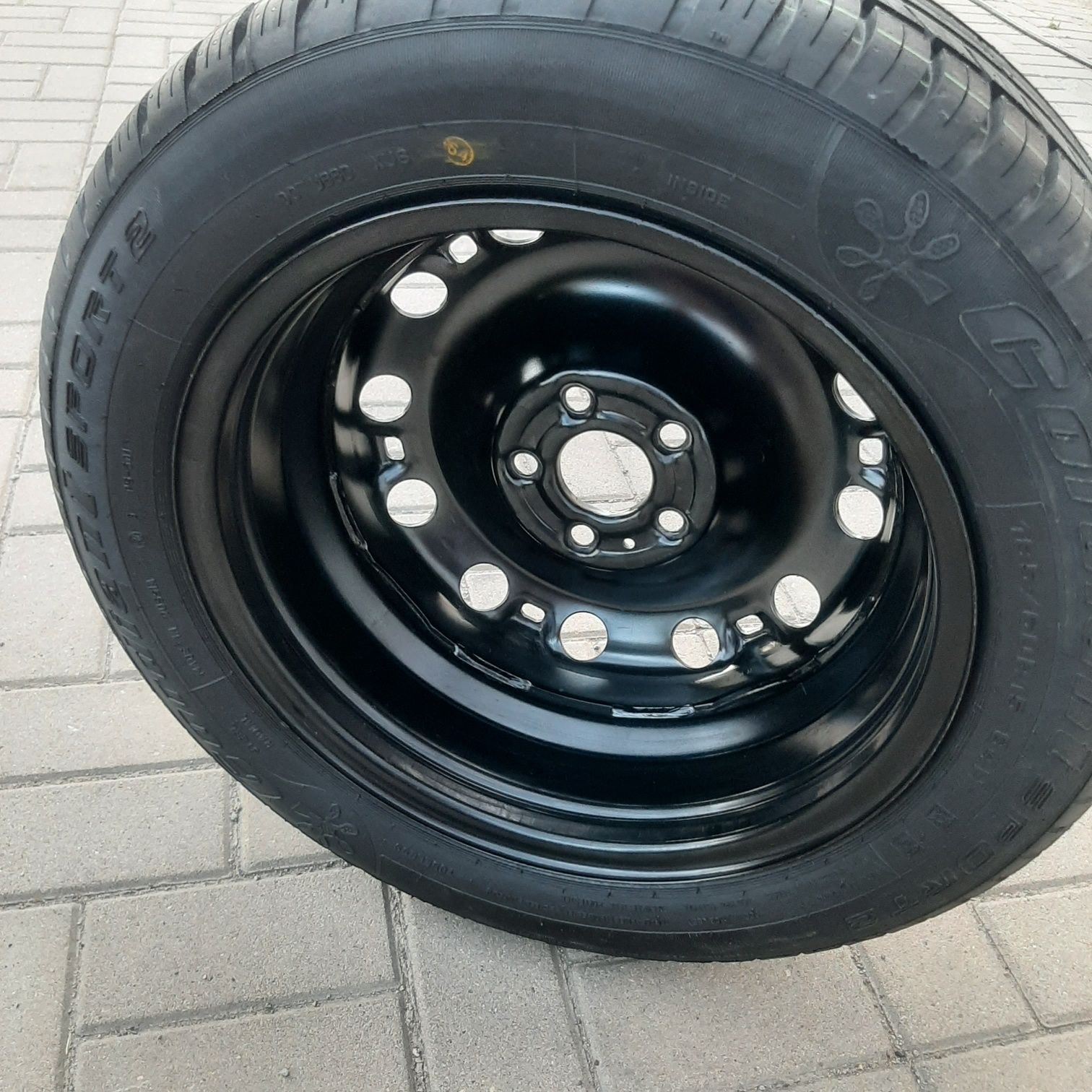 Продам колесо 1шт 185 60 r15