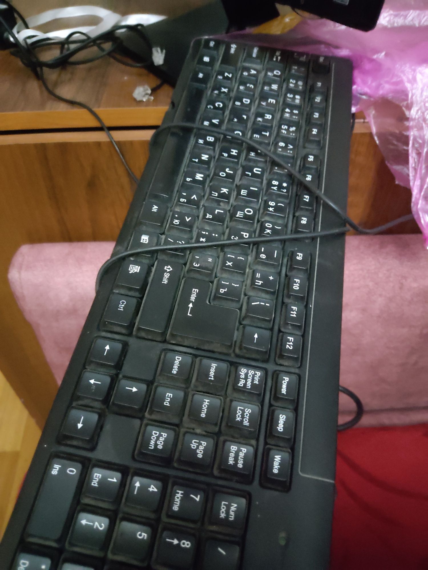 Монитор LG + клавиатура
