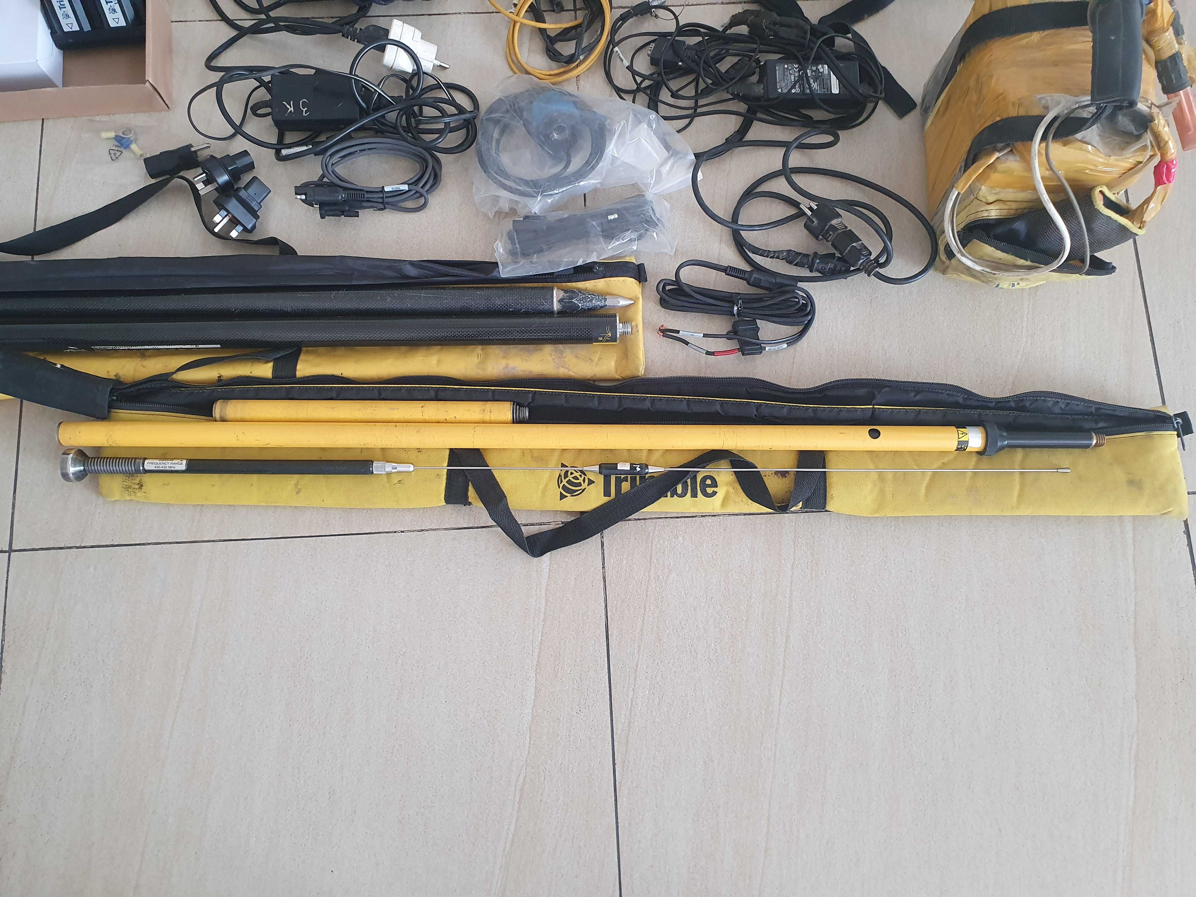 GPS  (GNSS) двухчастотный приемник Trimble R5 (топосъемка, геодезия)