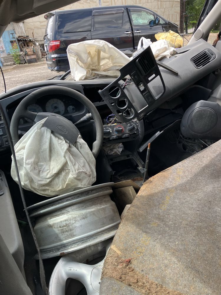 Nissan Primera 98