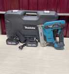 Скидка! Аккумуляторный Гвоздезабивной  пистолет Makita F30G, 4Ач