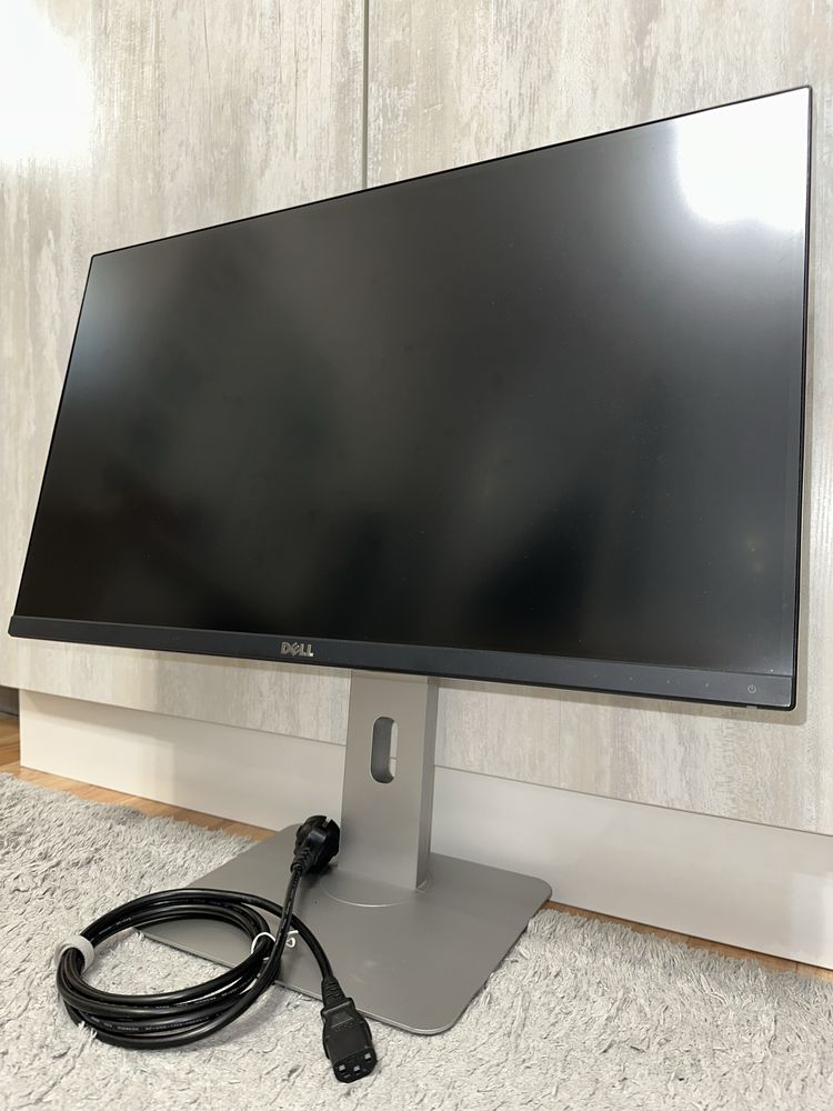 Монитор для компьютера Dell