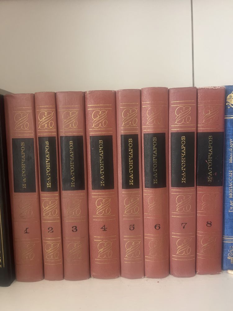 Продам коллекции книг в отличном состоянии