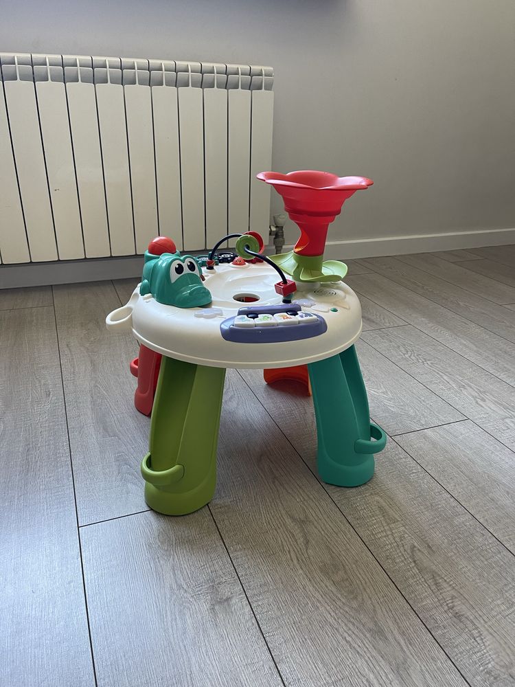 Игровой столик для малышей