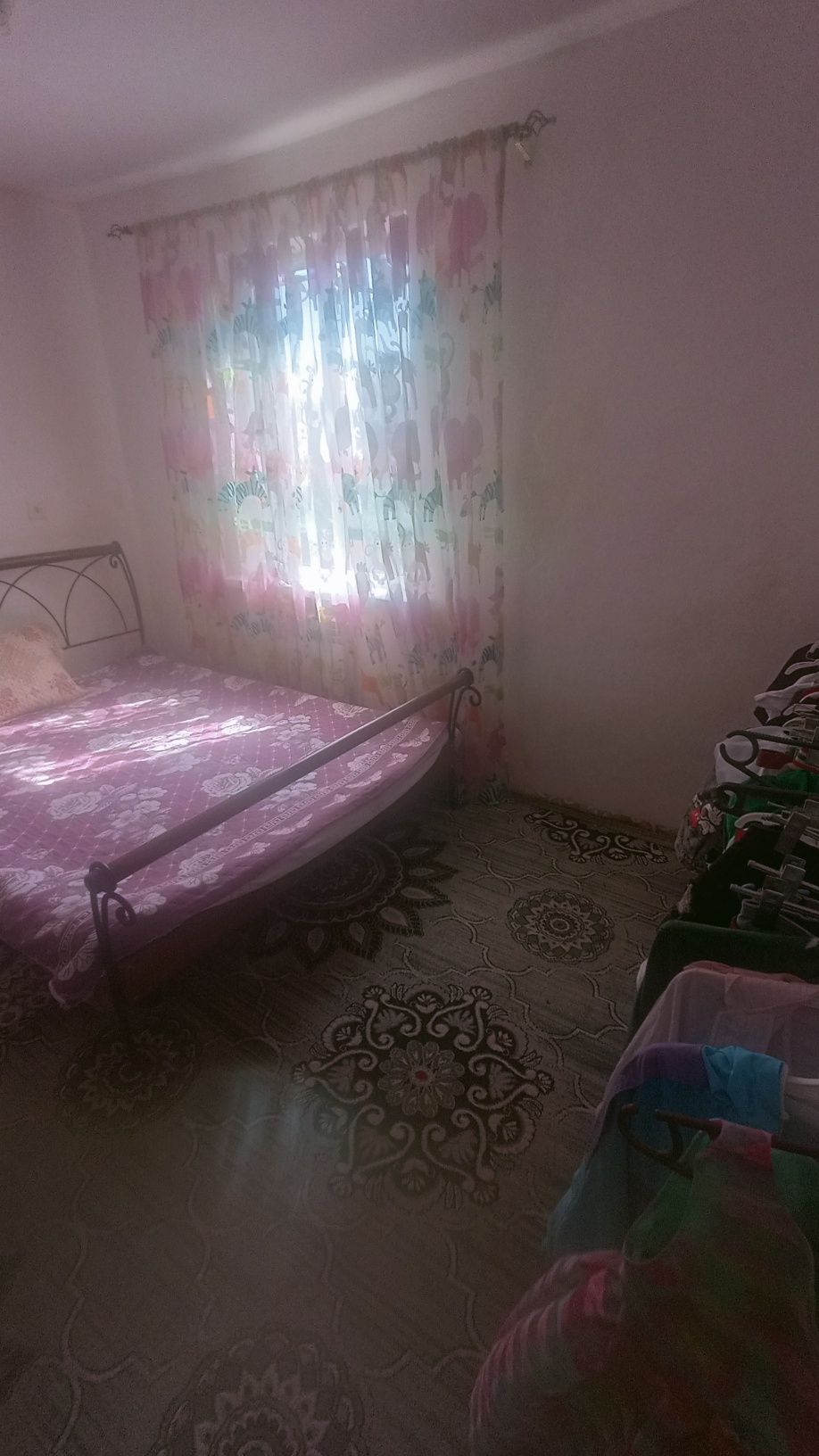 Продам дом за линией рядом с пекарней Пышка .Дом  двух этажныйй