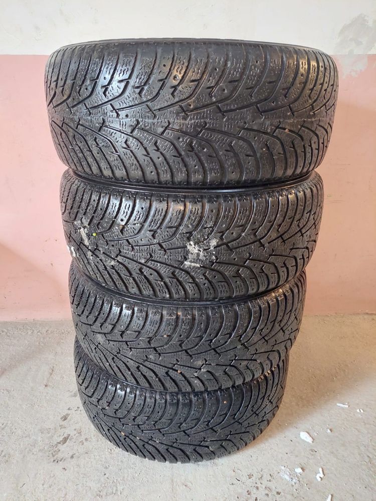 Продам шины 215/55/16,всесезонка,без шипов.