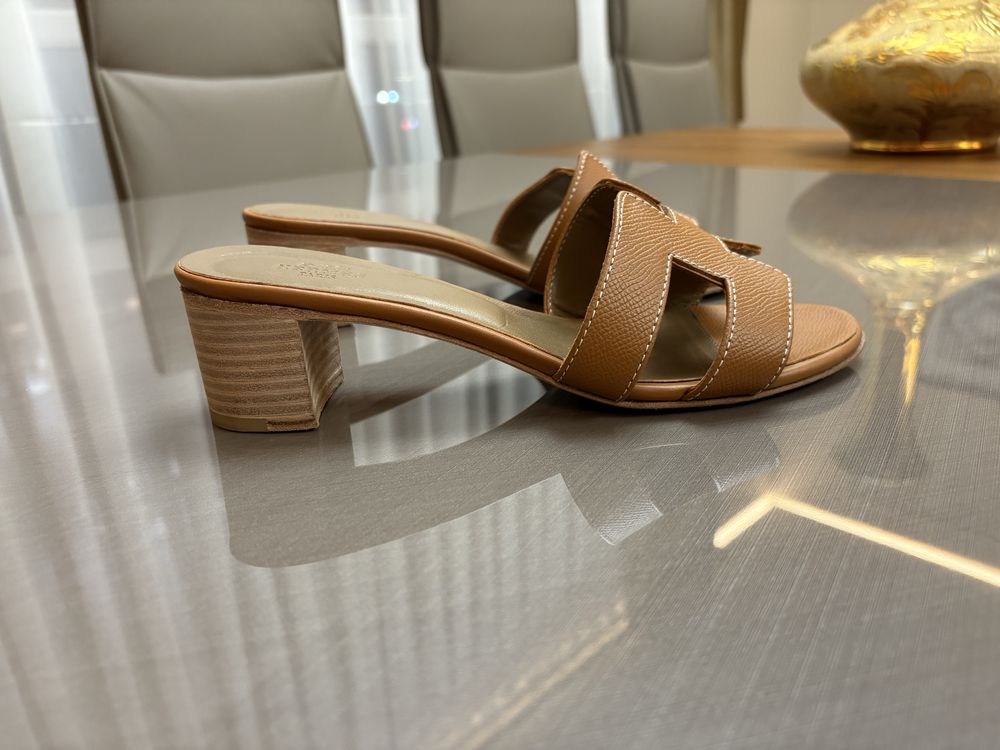 Hermes босоножкина каблуке