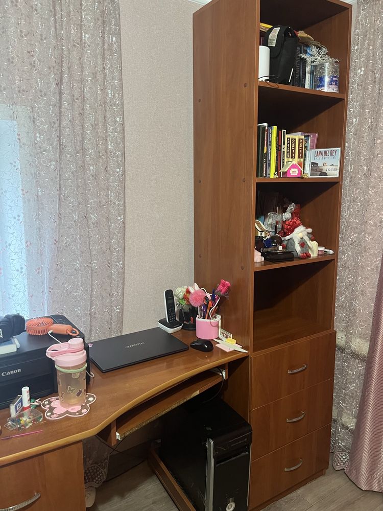 Продам рабочий стол б/у