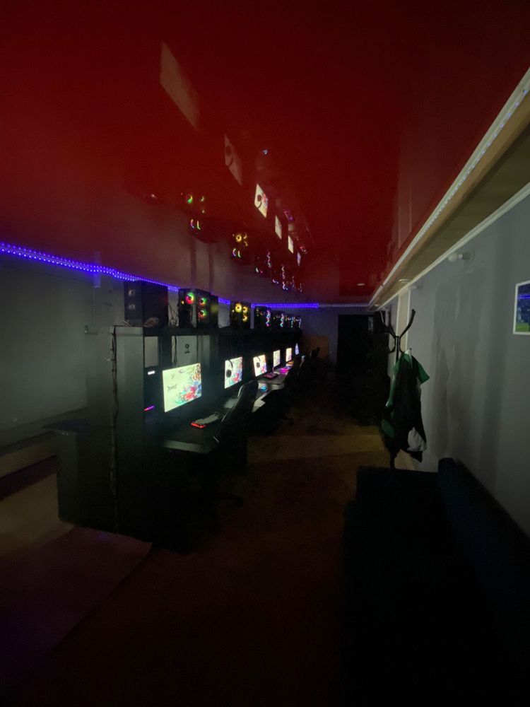 Продается пк клуб CyberZone