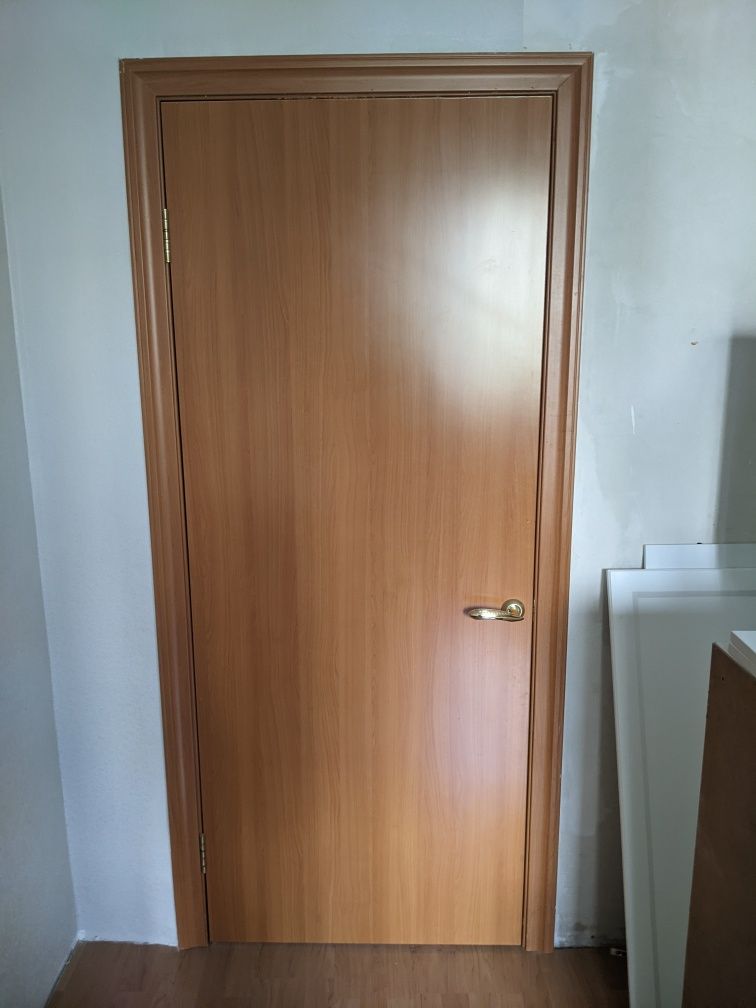 Продам б/у двери в отличном состоянии