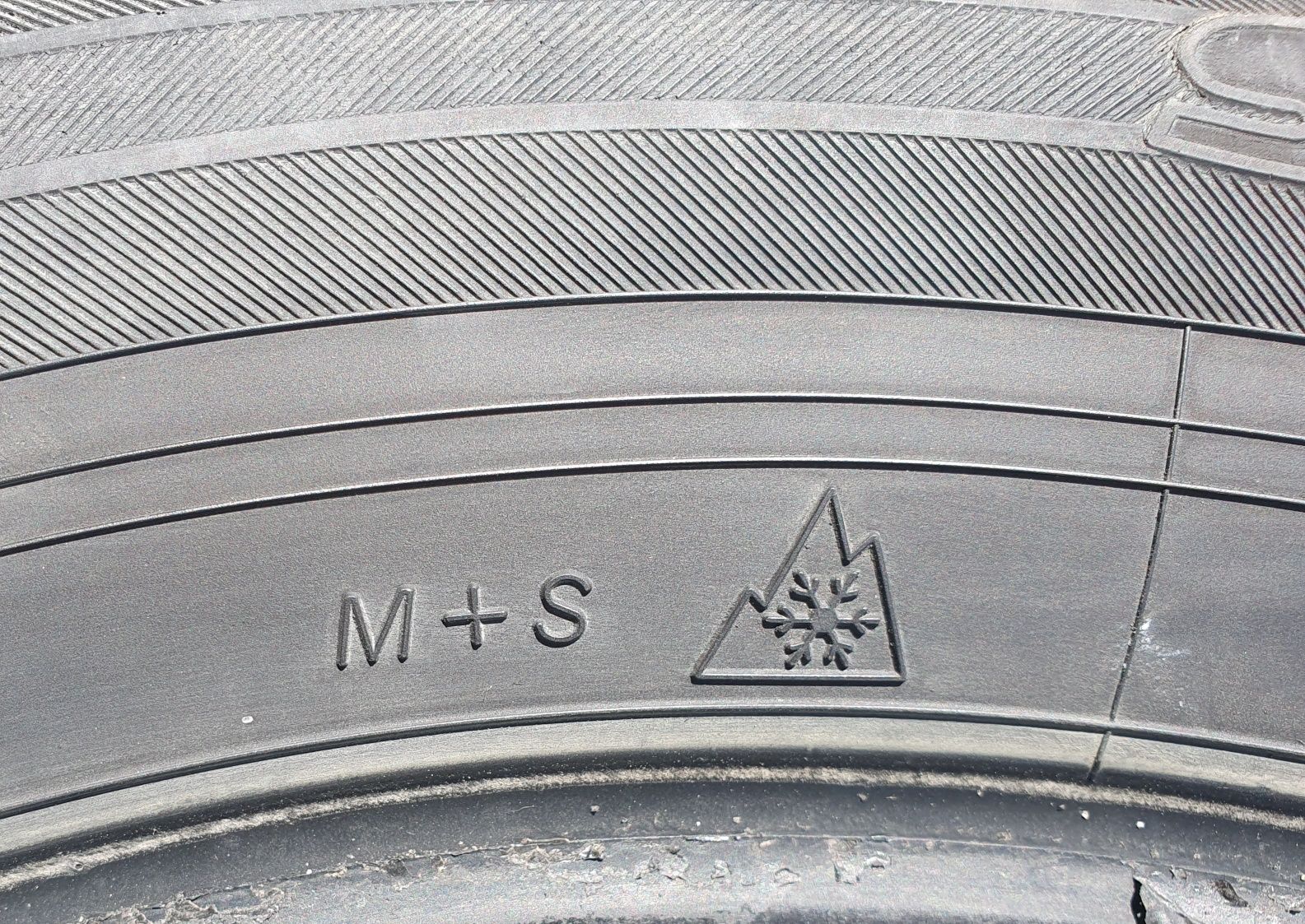 Шины Yokohama Ice Guard 225 / 60 R17