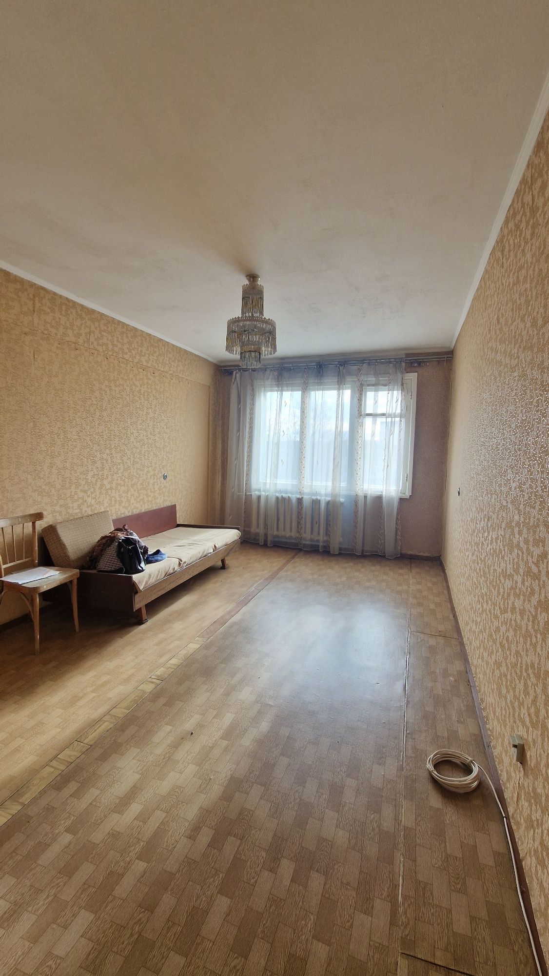 Продам 1,5 на Ивушке,ул.Виноградова 23,S=33 кв.м.Этаж 5/5
