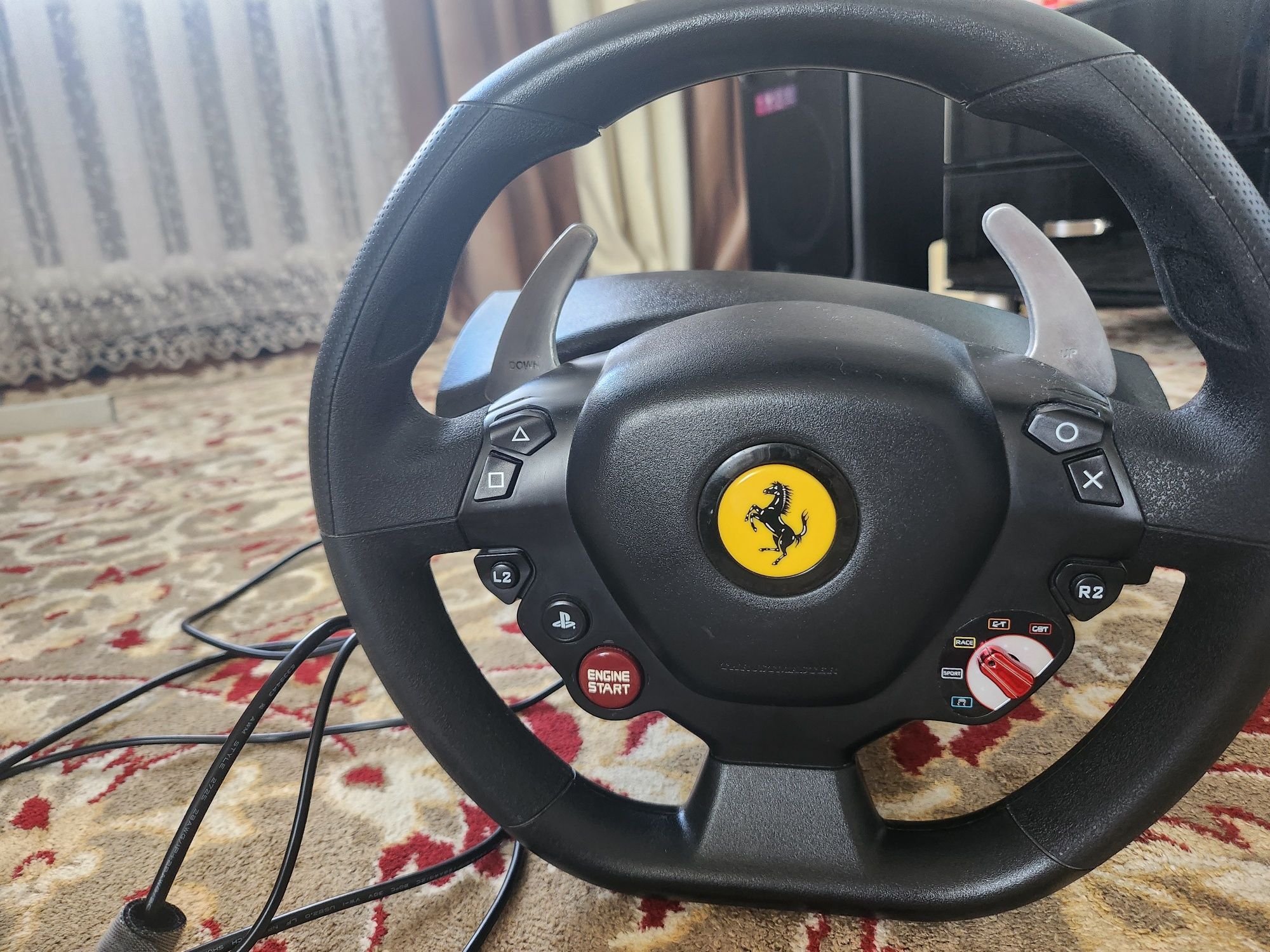 Игровой руль PS4 Thrustmaster T80 Ferrari 488 GTB Edition (в хороше