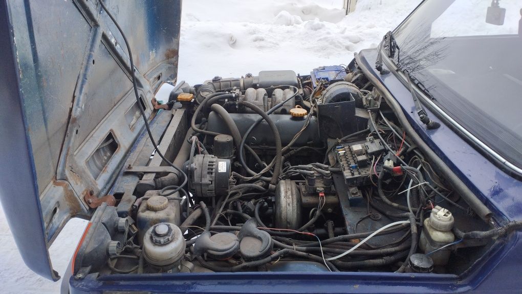 Продам автомобиль Нива 21213.