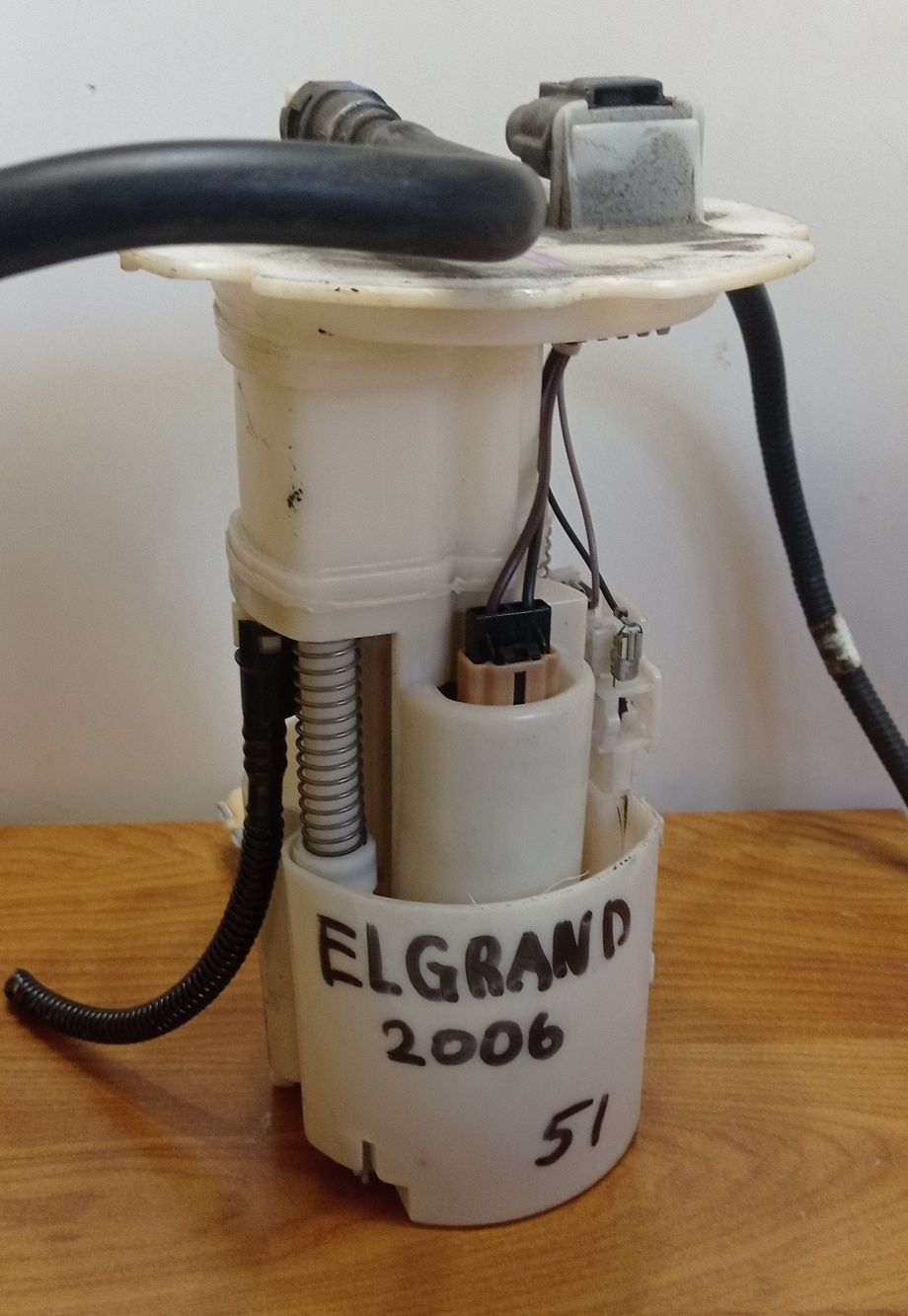 Ниссан ELGRAND. 51. Бензостанция. Бензонасос. Оригинал. Из Японии
