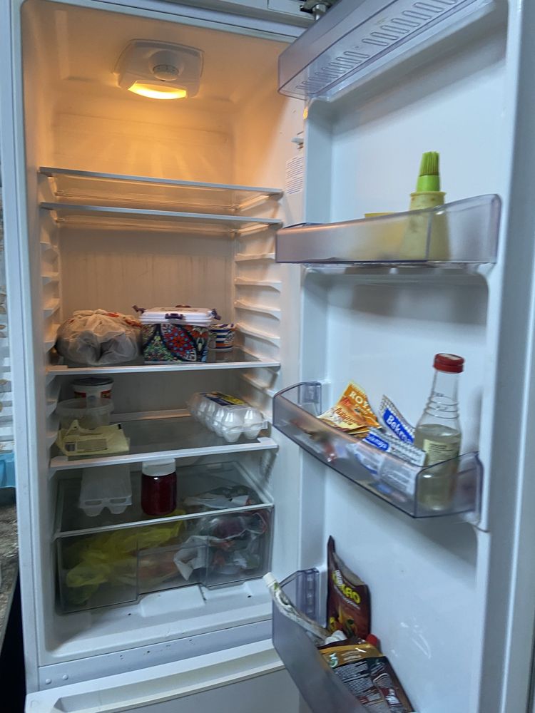 Продам Холодильник рабочем состоянии, самовывоз.