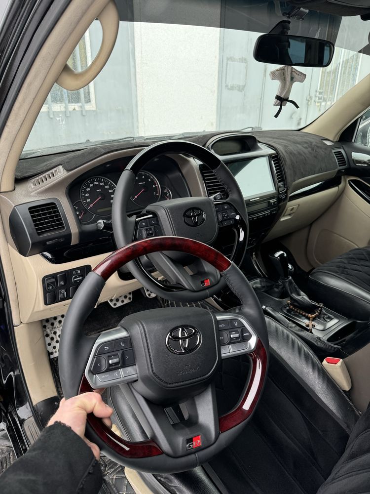 Анатомический руль на Toyota Prado 120 land cruiser 150