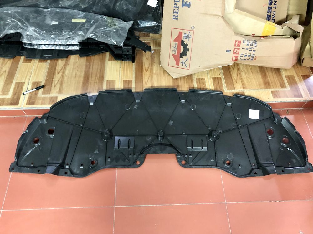 Защита поддона,бампера передняя часть Камри 70 75 Camry 70 75