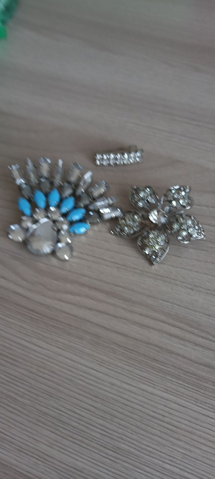 Брошь бижутерия со стразами