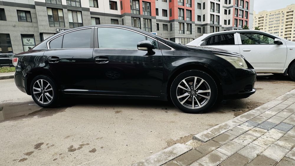 Тойота Авенсис в ОТС