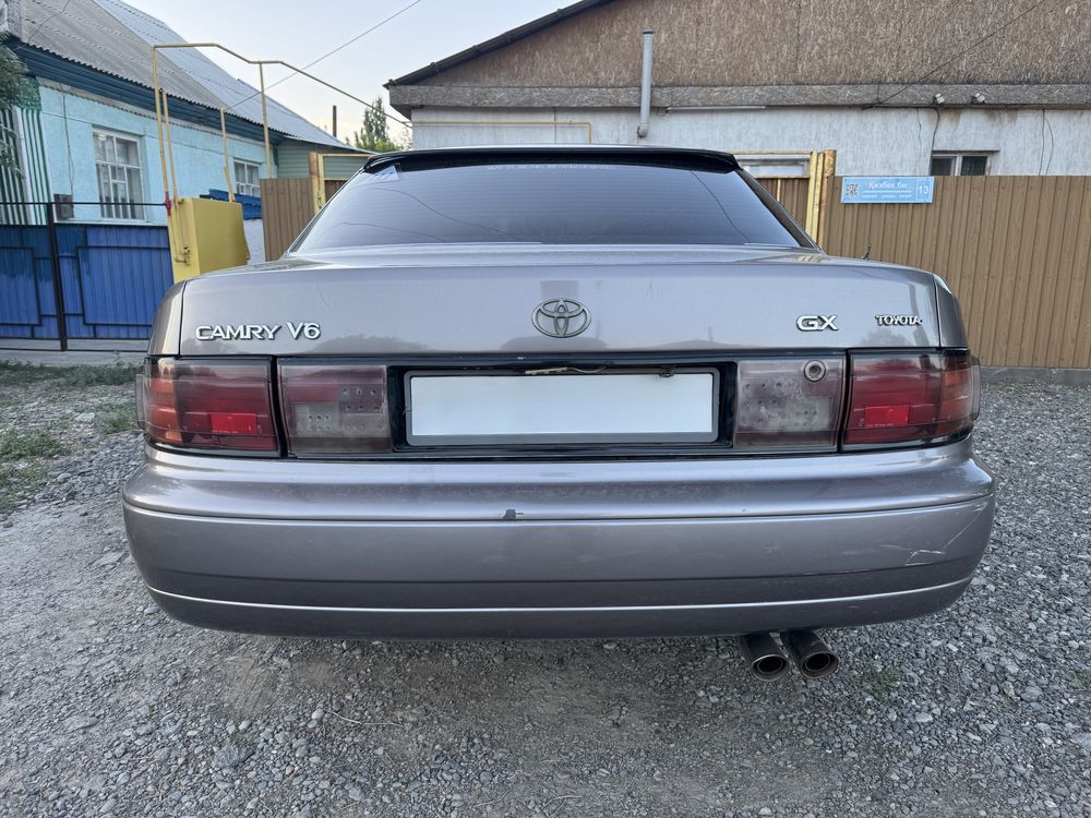 Продам машину Toyota Camry 10