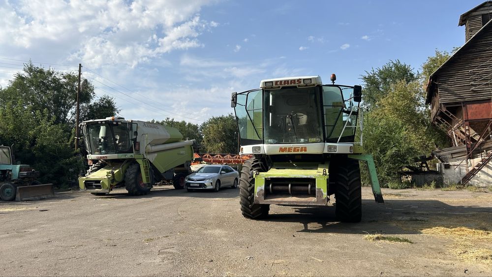 Продам комбайн срочно Class mega 204