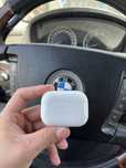 AirPods Pro 2 / Оригинальный кейс и левый наушник