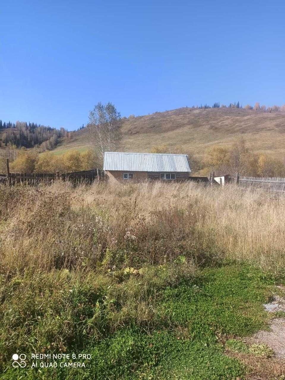Продам поселье на Убе, участок из 3х домов и бани.