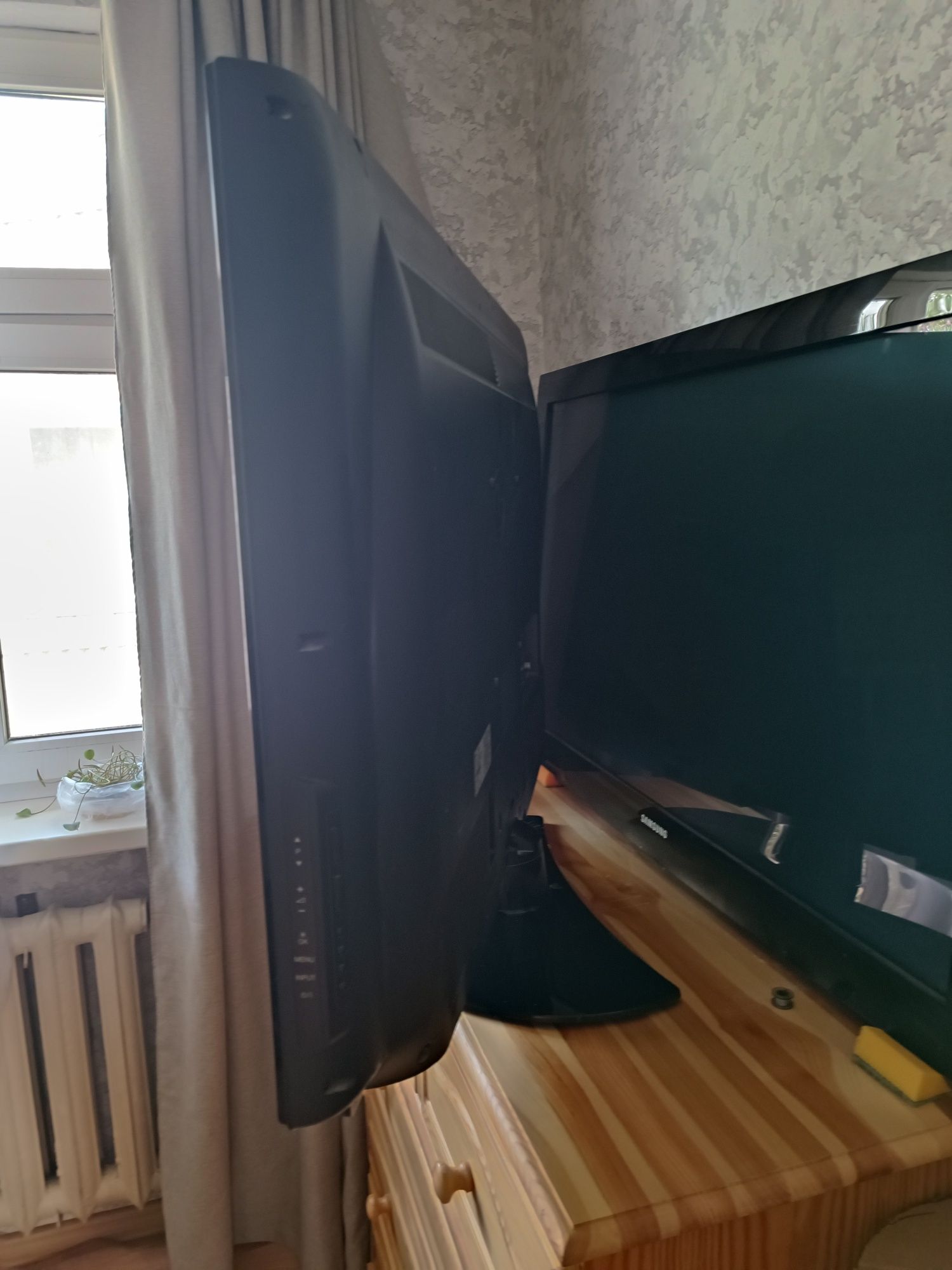 Продам телевизор LG
