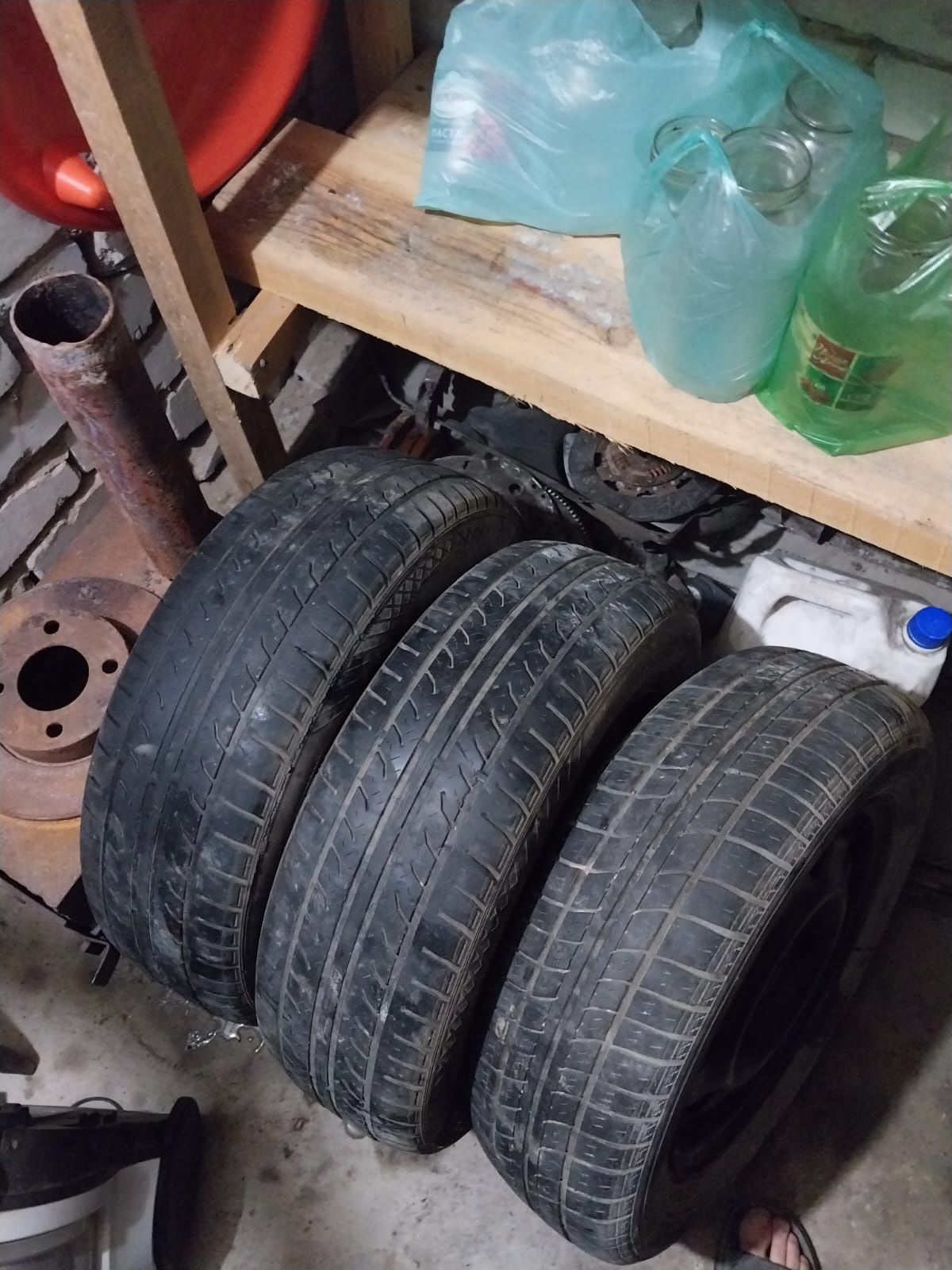 Продам шины на 15 3 шт