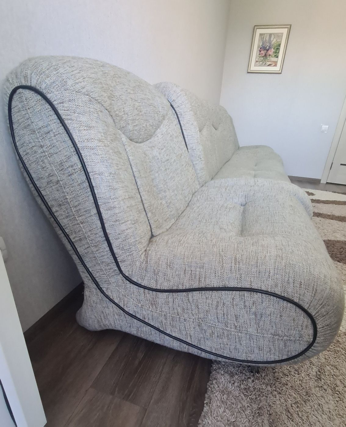 Продам диван + 2 кресла