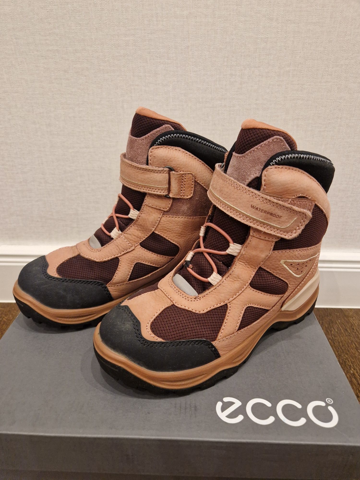 Ботинки зимние  ECCO SNOW MOUNTAIN