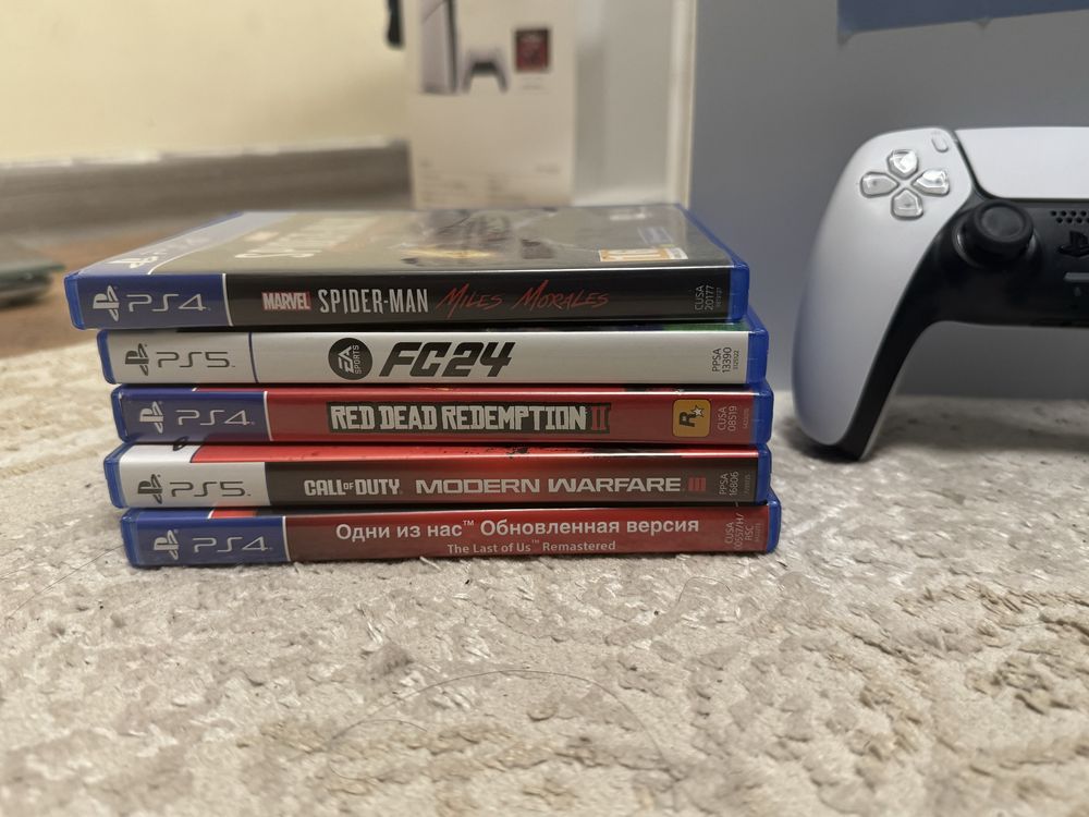 PlayStation 5 Slim + 2 джойстика + 5 топ-игр | Состояние нового